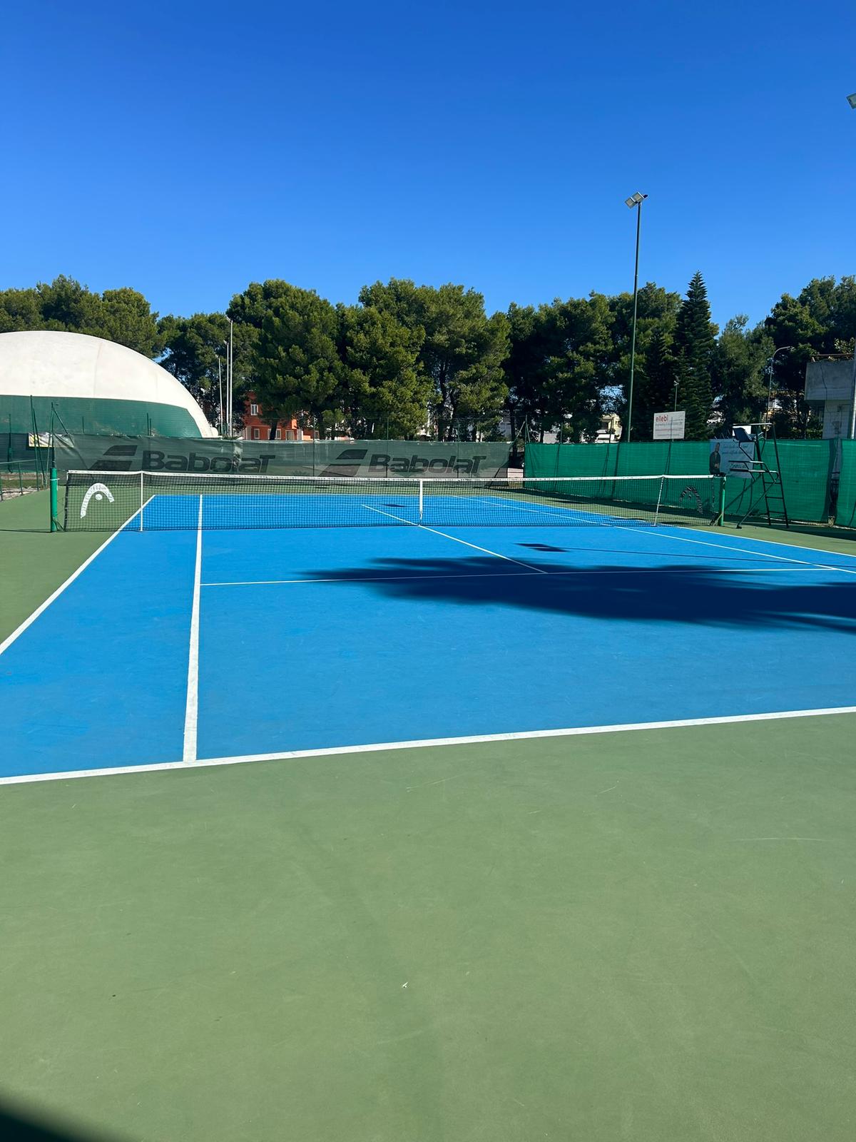 Campo da tennis blu Play Tennis & Padel Claudio Cosimo